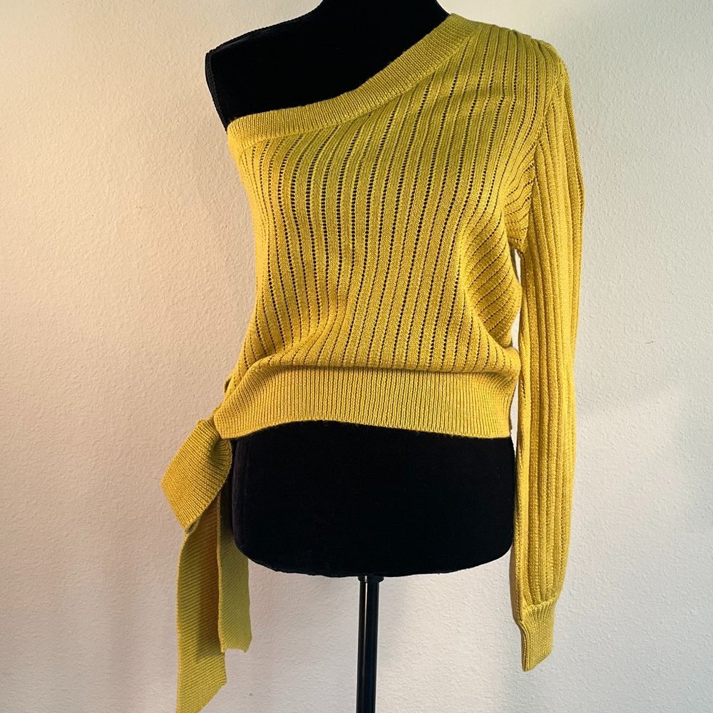 Tularosa One Shoulder Sweater Size Medium